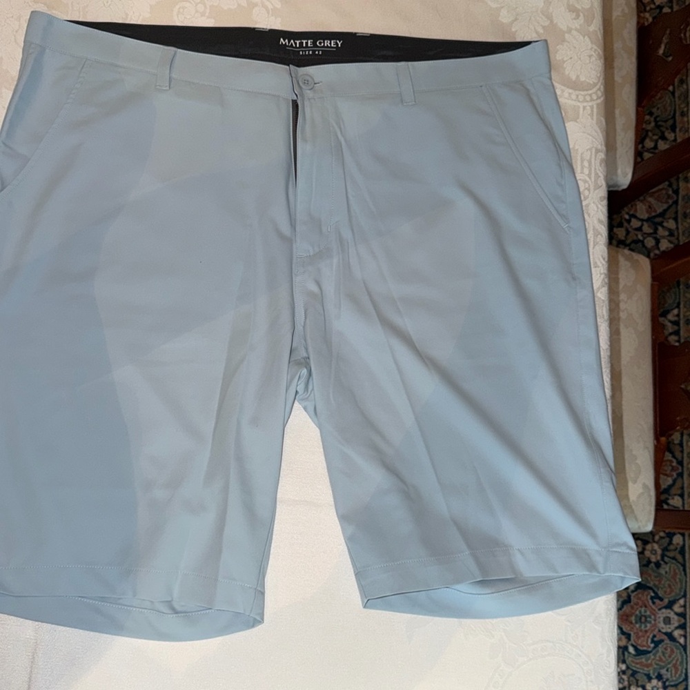 Matte Grey men’s golf shorts Size 42